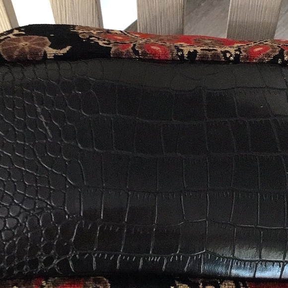 Vintage handbag w/Velcro key holder, Velcro case, pen holders, credit card slots - Picture 4 of 7